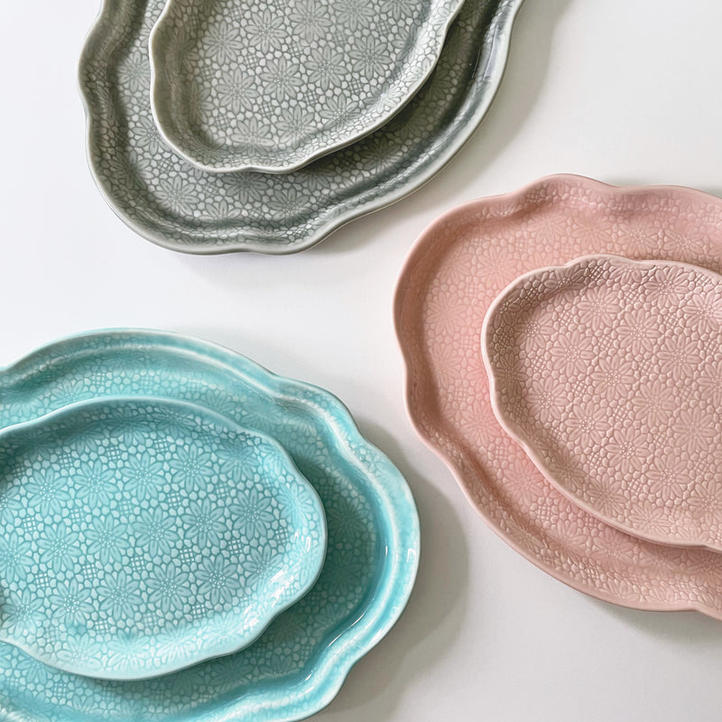 Porcelain Floral Medium Oval Serving Platter - Baby Pink