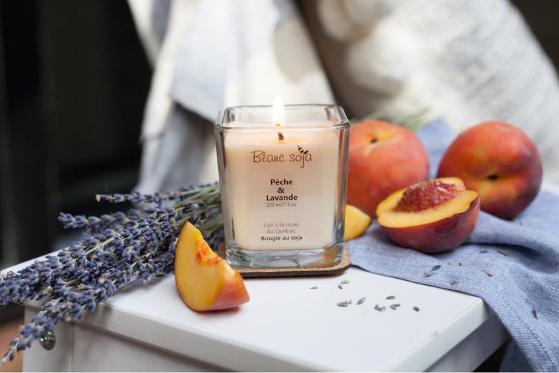 Soy Candle 220 ml - Peach + Lavender